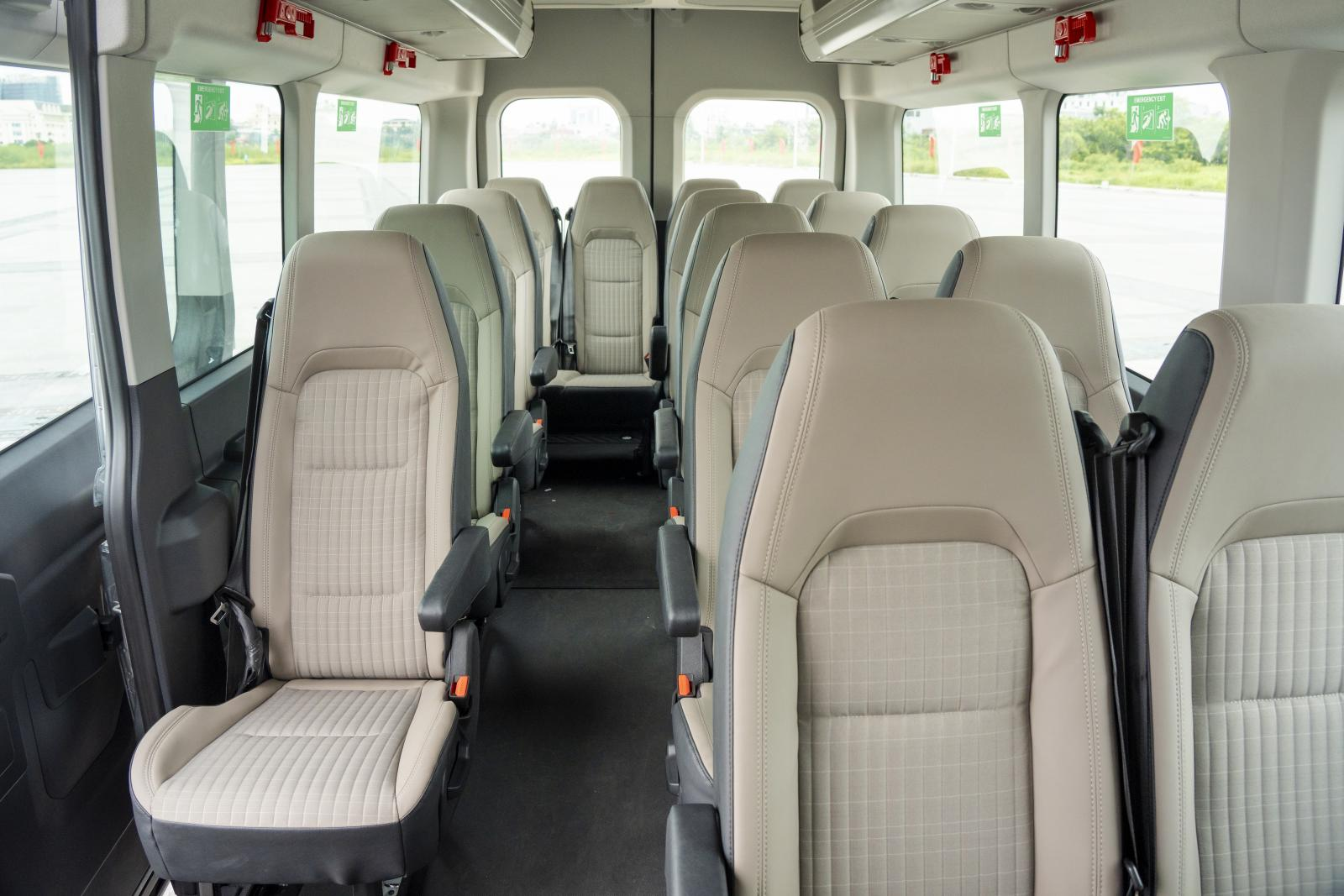 Thuê Xe 18 Chỗ Chất Lượng Cao – Dịch Vụ Cho Thuê Xe Huy Đạt Uy Tín, Giá Tốt Toàn Quốc